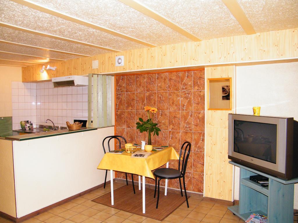 Villa Des Capucins Luxeuil-les-Bains Szoba fotó